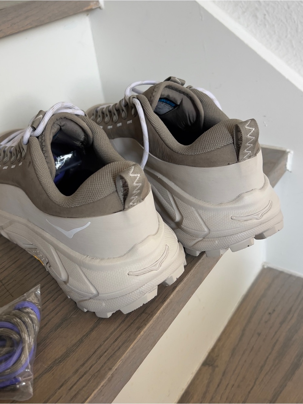HOKA Tor Summit Hiking Sneakers in Light Roast / Putty NWOB - Picture 5 of 9